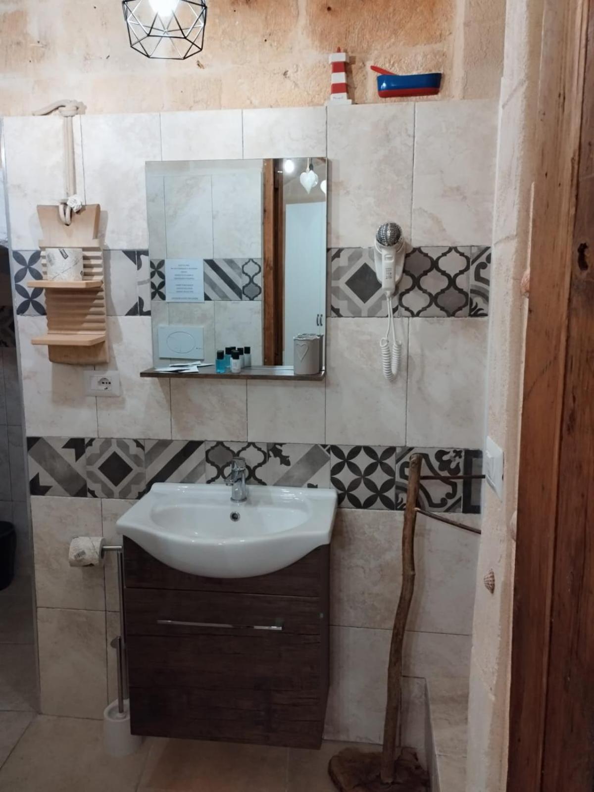Dimora Don Camillo Apartment Monopoli Luaran gambar